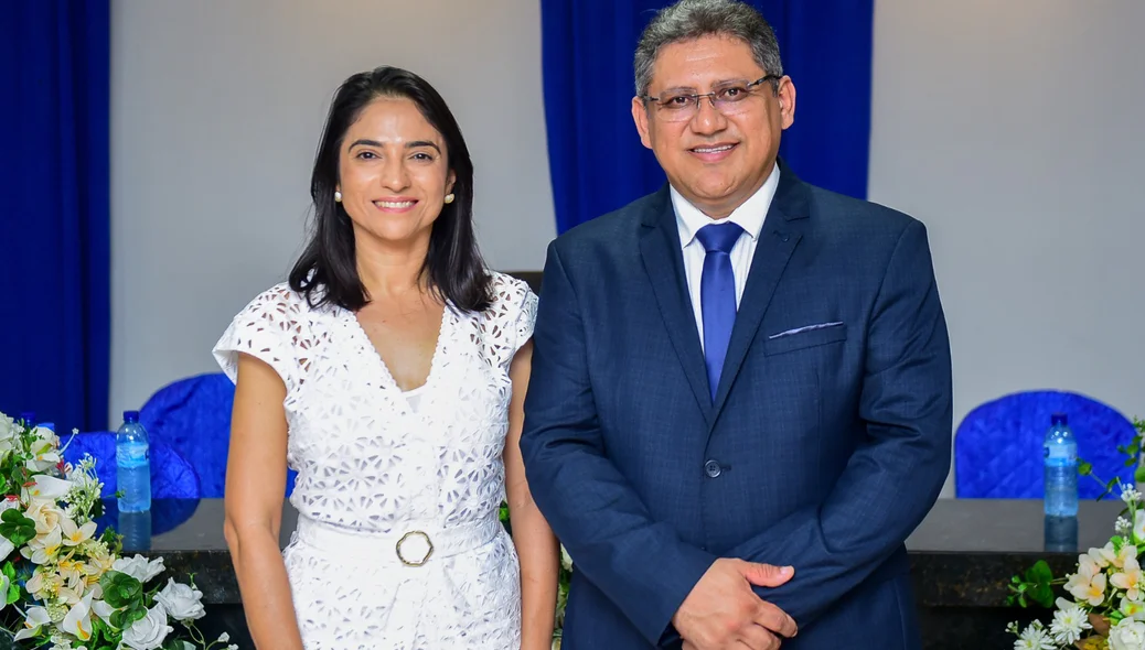 Prefeito Gilson Castro com sua vice, Tatiana Paulo