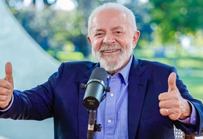 Lula afirma que sua candidatura em 2026 dependerá da "vontade de Deus"