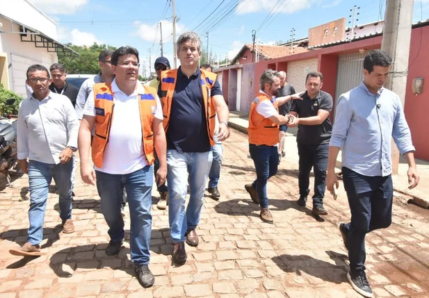 Rafael Fonteles vistoria áreas afetadas pelas chuvas em Picos