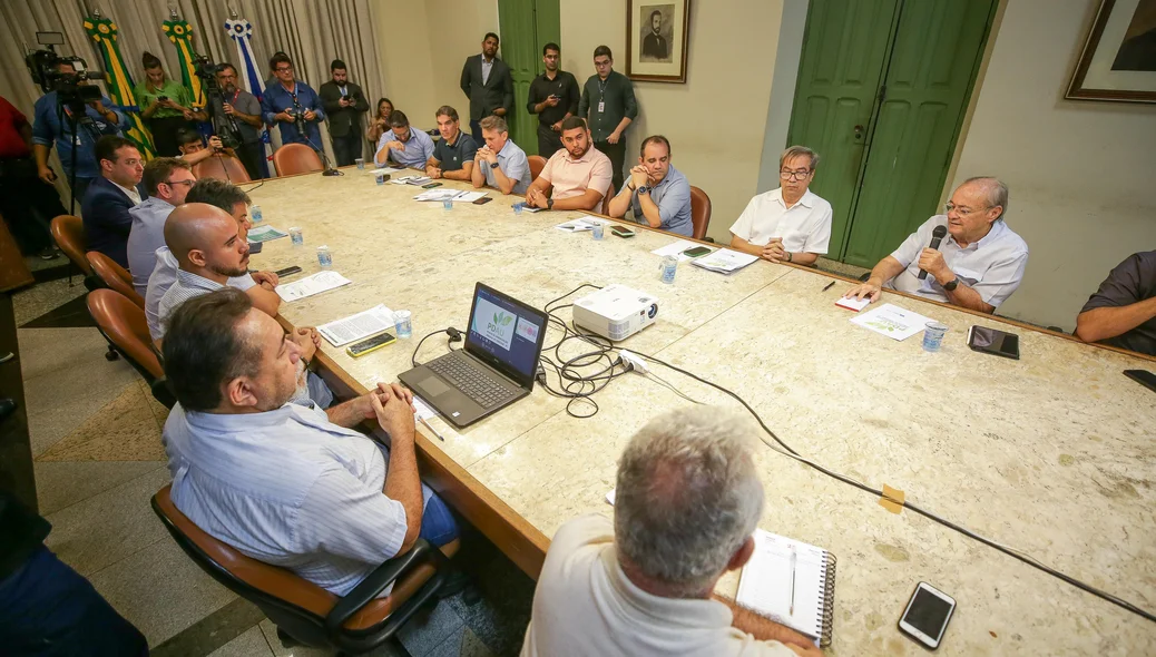 Reunião no Palácio da Cidade