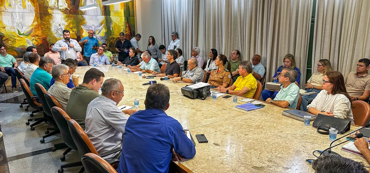 Reunião no Salão Nobre da Prefeitura de Teresina