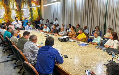 Reunião no Salão Nobre da Prefeitura de Teresina