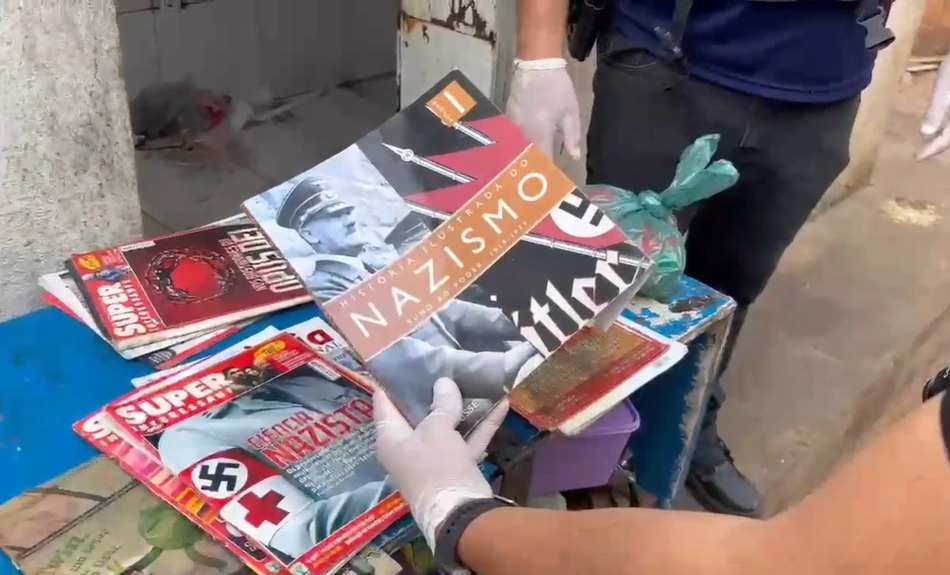 Revistas com conteúdo sobre nazismo