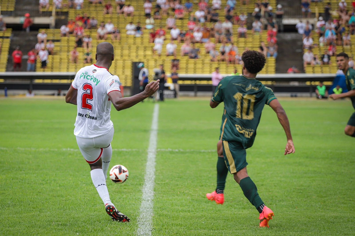 River x Altos em partida do campeonato piauiense