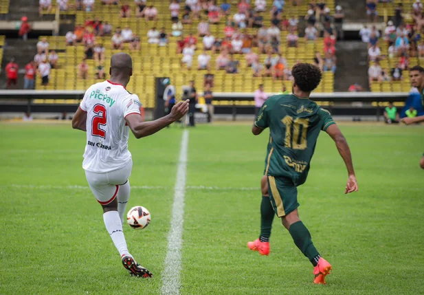 River x Altos em partida do campeonato piauiense