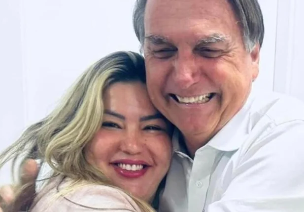 Samantha Cavalca abraçada com Jair Bolsonaro