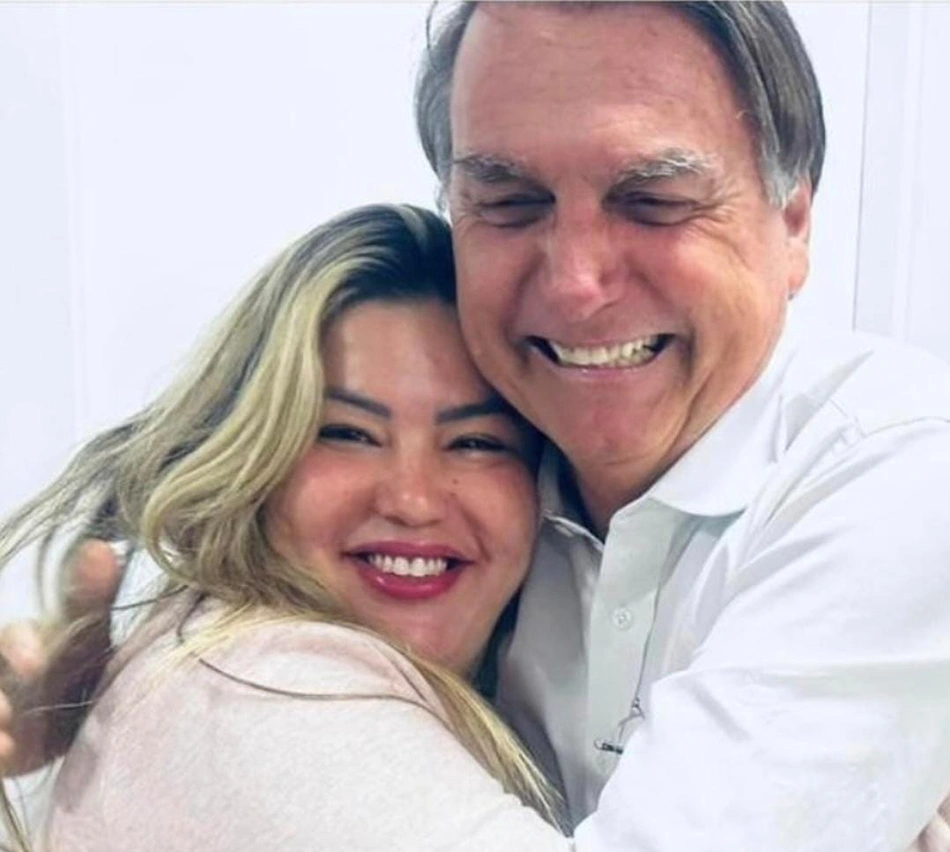 Samantha Cavalca abraçada com Jair Bolsonaro