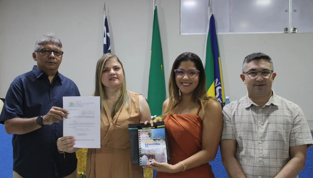 Secretária de Assistência Social- Silmara Isabel de Oliveira Alves Sampaio