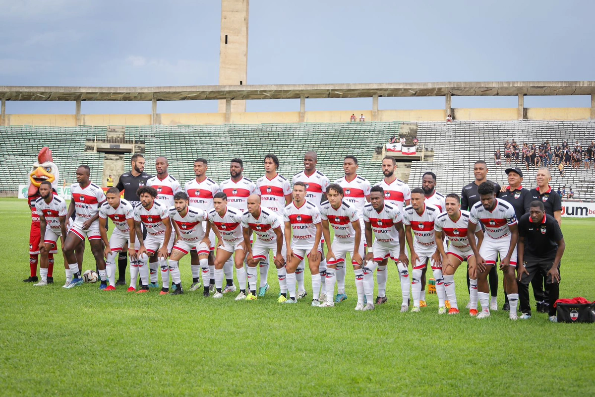 Time do River-PI em jogo no Albertão