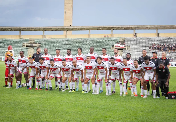 Time do River-PI em jogo no Albertão