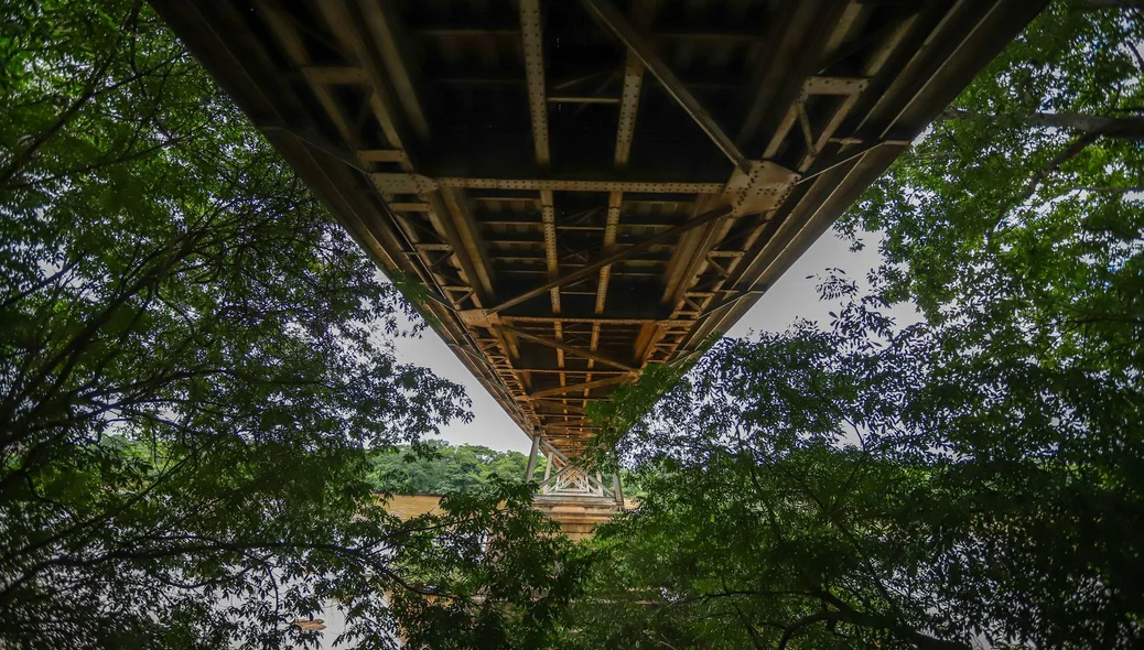 A Ponte Metálica liga Teresina a Timon