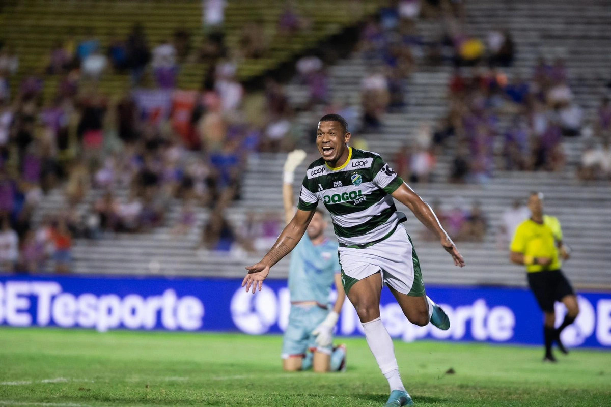 Altos vence Fortaleza de virada na estreia de David Luiz