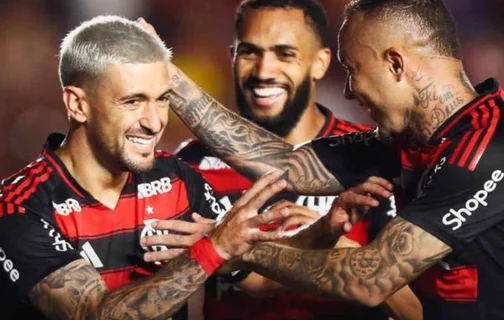 Arrascaeta comemora o gol do flamengo