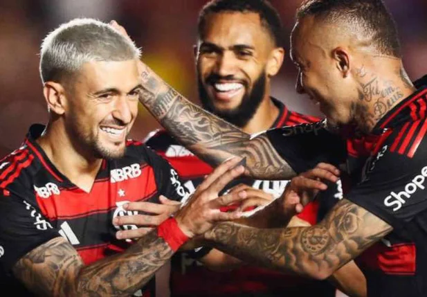 Arrascaeta comemora o gol do flamengo