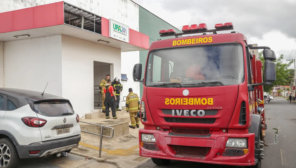 Caminhão do Corpo de Bombeiros no ocal