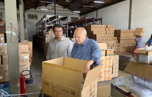 Caminhões carregados de insumos e medicamentos chegam para abastecimento da saúde em Teresina