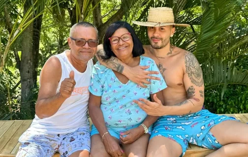 Carlinhos Maia e família