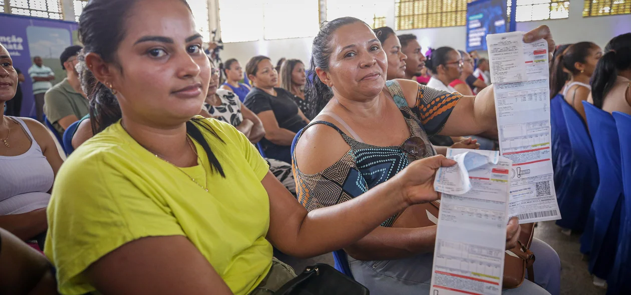 Clientes apresentaram a fatura da conta de luz paga para participar do sorteio