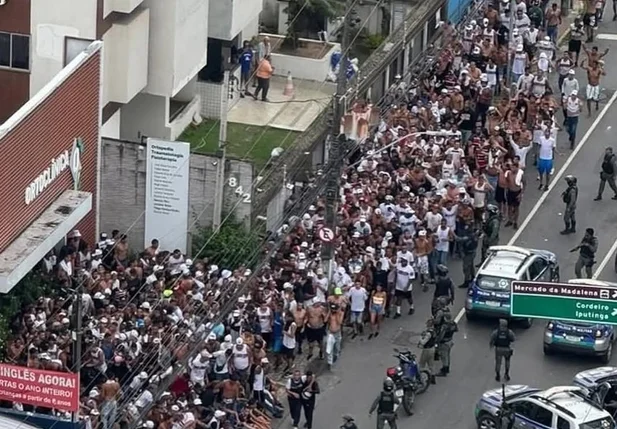 Confronto entre torcidas no Recife