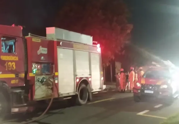 Corpo de Bombeiros controlou incêndio