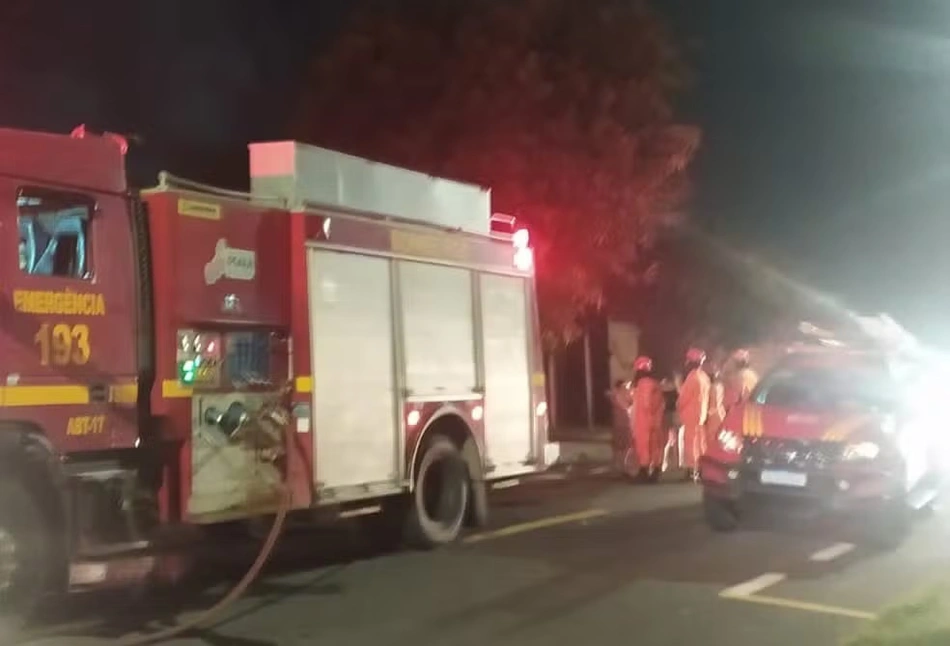 Corpo de Bombeiros controlou incêndio