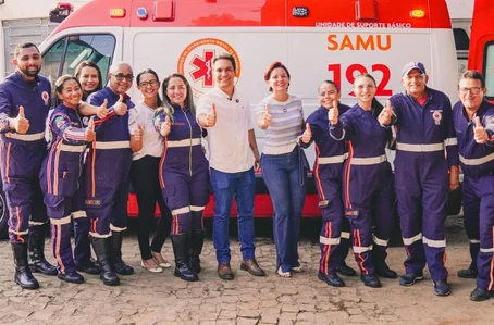 Dr. Gilberto Júnior entrega a primeira ambulância do seu mandato