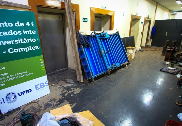 Elevador despenca em hospital universitário no Rio de Janeiro