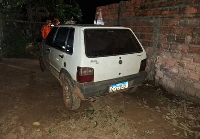 Fiat Uno do vendedor Francisco de Assis Gomes Paixão