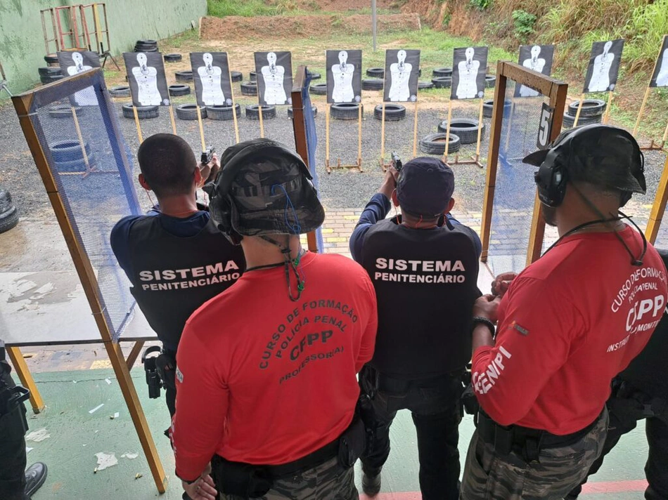 Formação de novos policiais penais