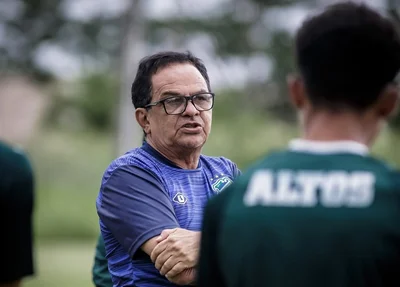 Francisco Diá, técnico do Altos