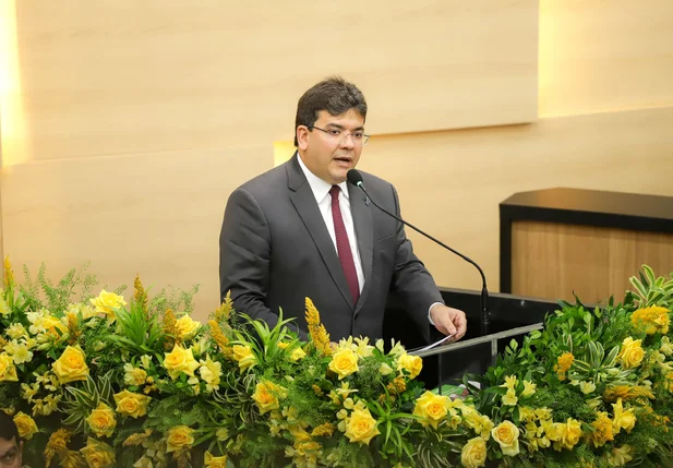 Governador Rafael Fonteles na Alepi