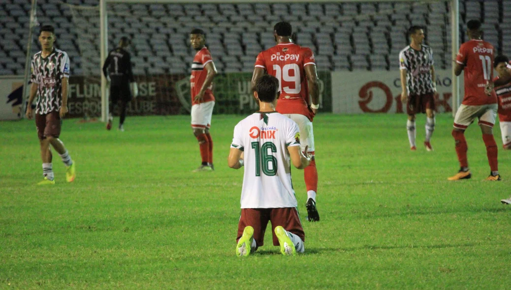 Jogador do Fluminense em campo