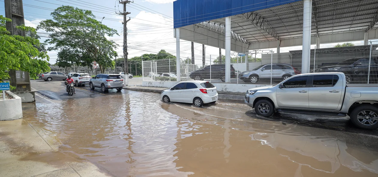 Local alagado por vazamento d'água