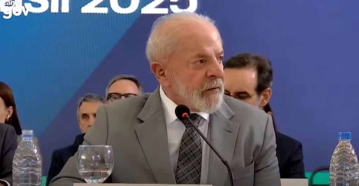 Lula fez um breve discurso diante de negociadores dos Brics