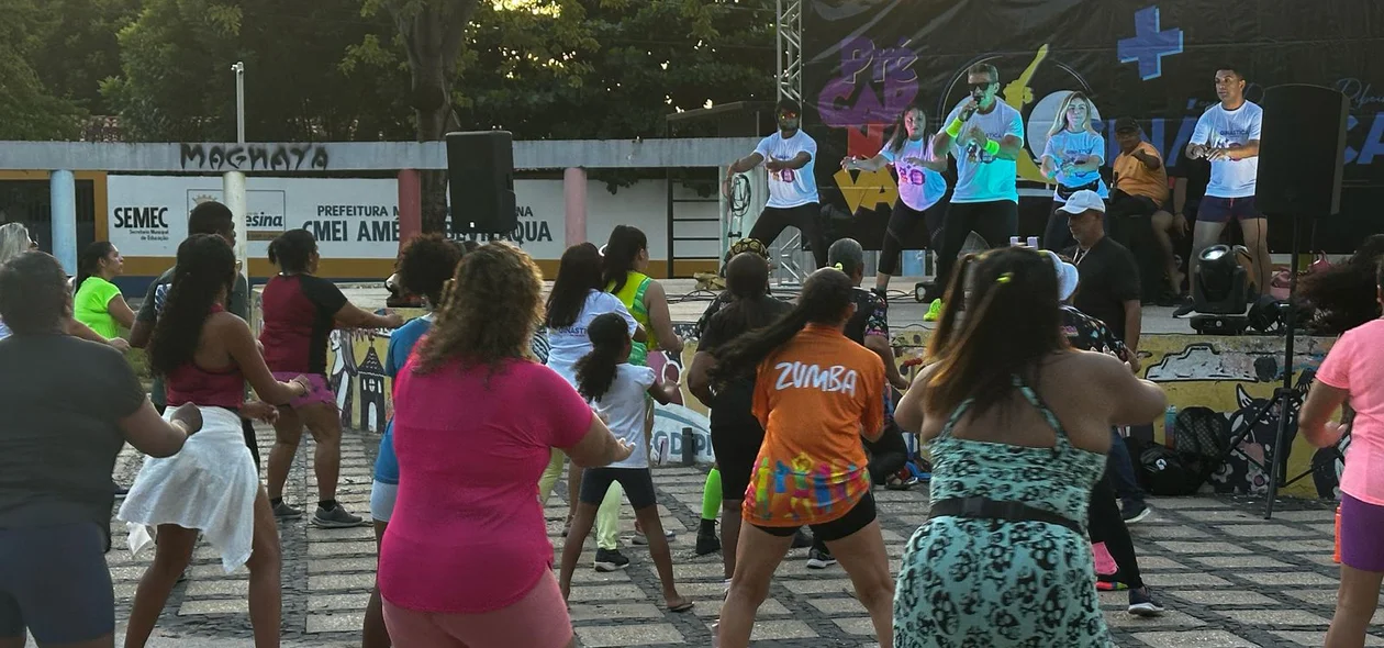 Mais uma edição do Ginástica na Praça