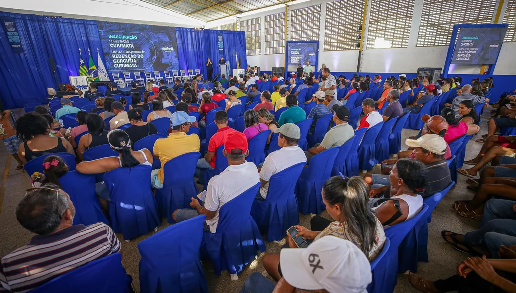 Moradores participaram do evento que sorteou 40 geladeiras novas