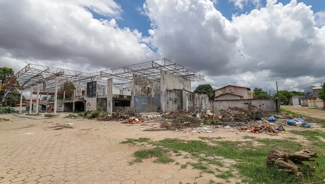 Moradores reclamam de lixo a céu aberto na zona leste de Teresina