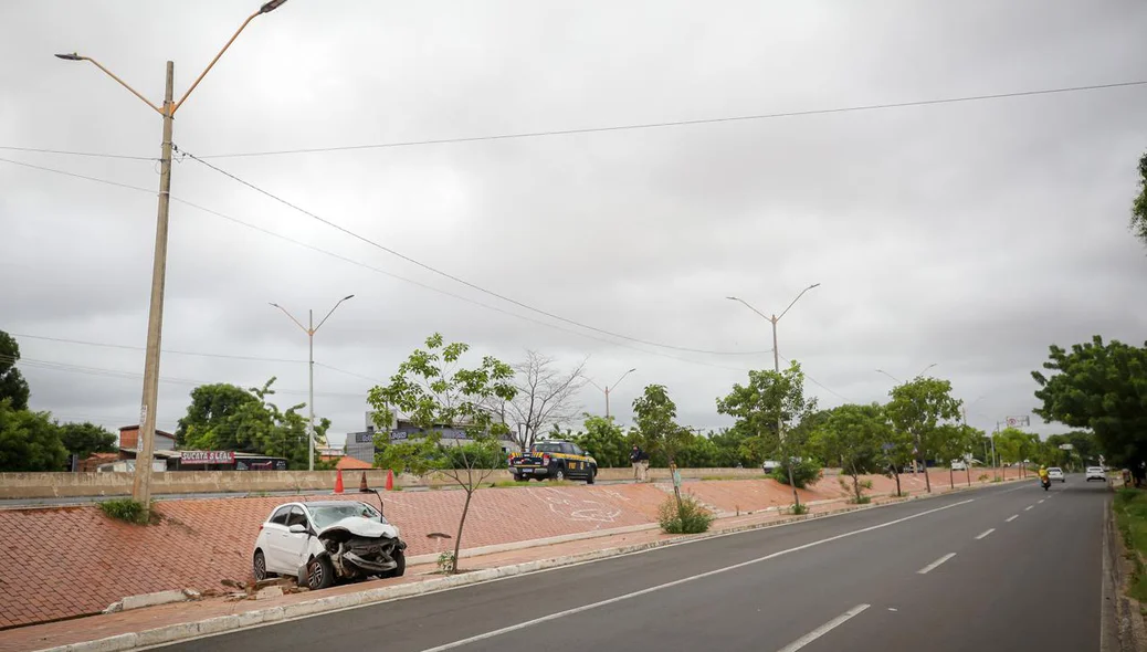 O acidente ocorreu no bairro Lourival Parente