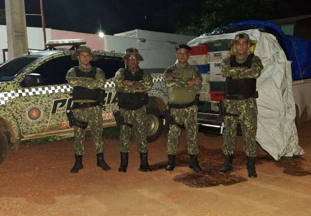 Polícia Militar apreende uma tonelada de peixe ilegal