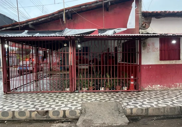 Polícia Militar foi até o bar onde ocorreu o crime