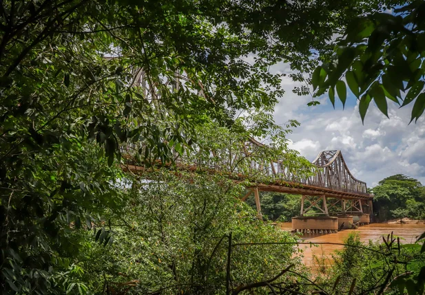 Ponte Metálica que liga Teresina e Timon (MA)