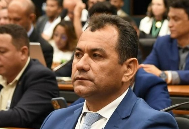 Prefeito Carlinhos Reis