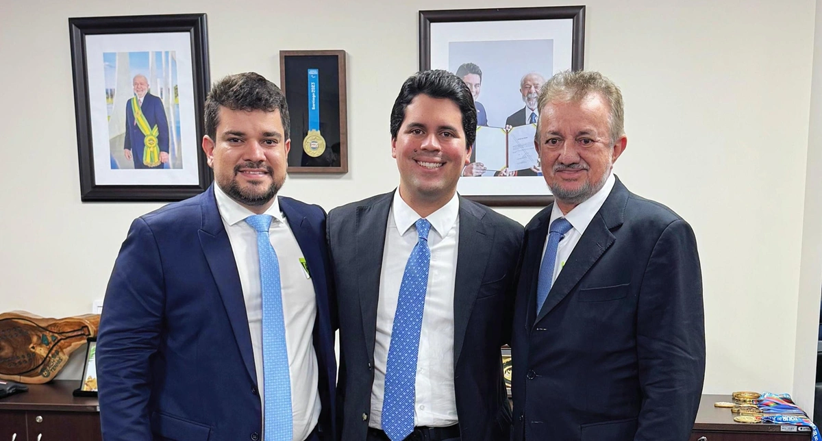 Prefeito Joãozinho Félix anuncia construção da Vila Eportiva