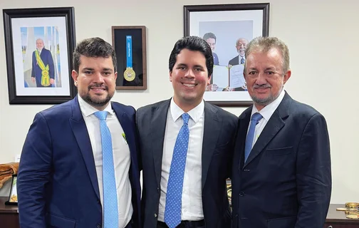 Prefeito Joãozinho Félix anuncia construção da Vila Eportiva