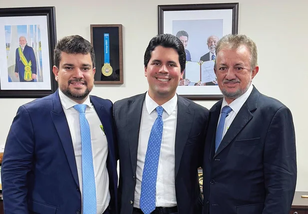 Prefeito Joãozinho Félix anuncia construção da Vila Eportiva