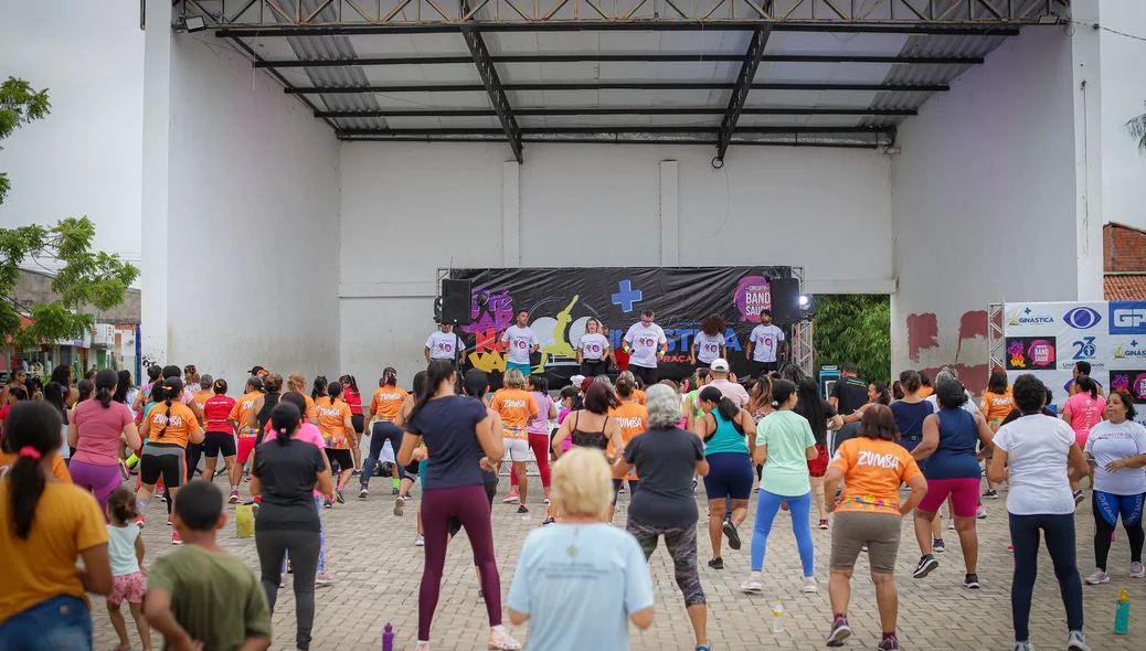 Professor Demóstenes promove a 4ª edição do “Ginástica na Praça” no Mocambinho