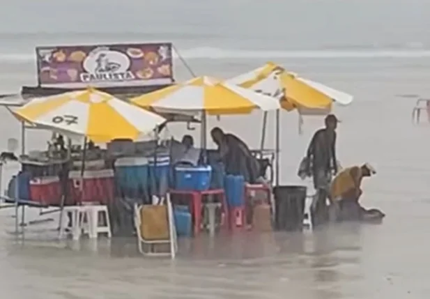 Raio caiu em uma praia no interior de São Paulo