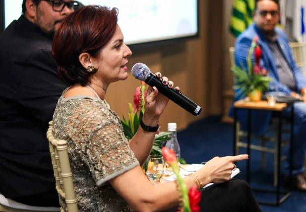 Secretária de Saúde, Auridene Maria participa de encontro estadual sobre gestão em saúde