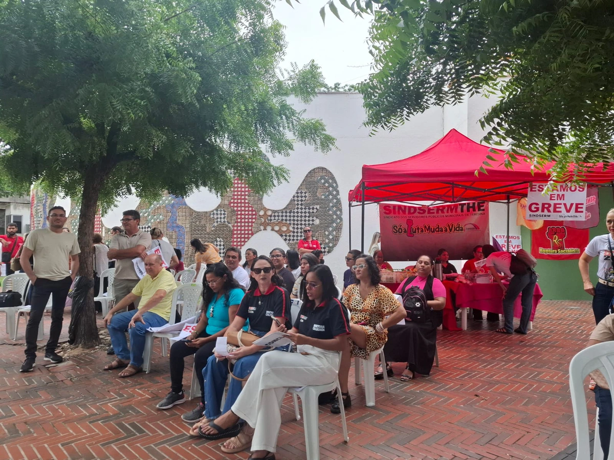 Sindserm fez ato na Câmara Municipal de Teresina