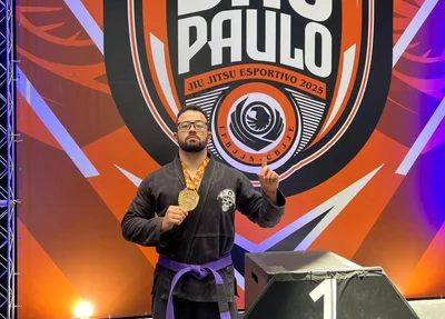 Vinicius Almeida Paraíba com medalha da Taça São Paulo de Jiu-Jitsu